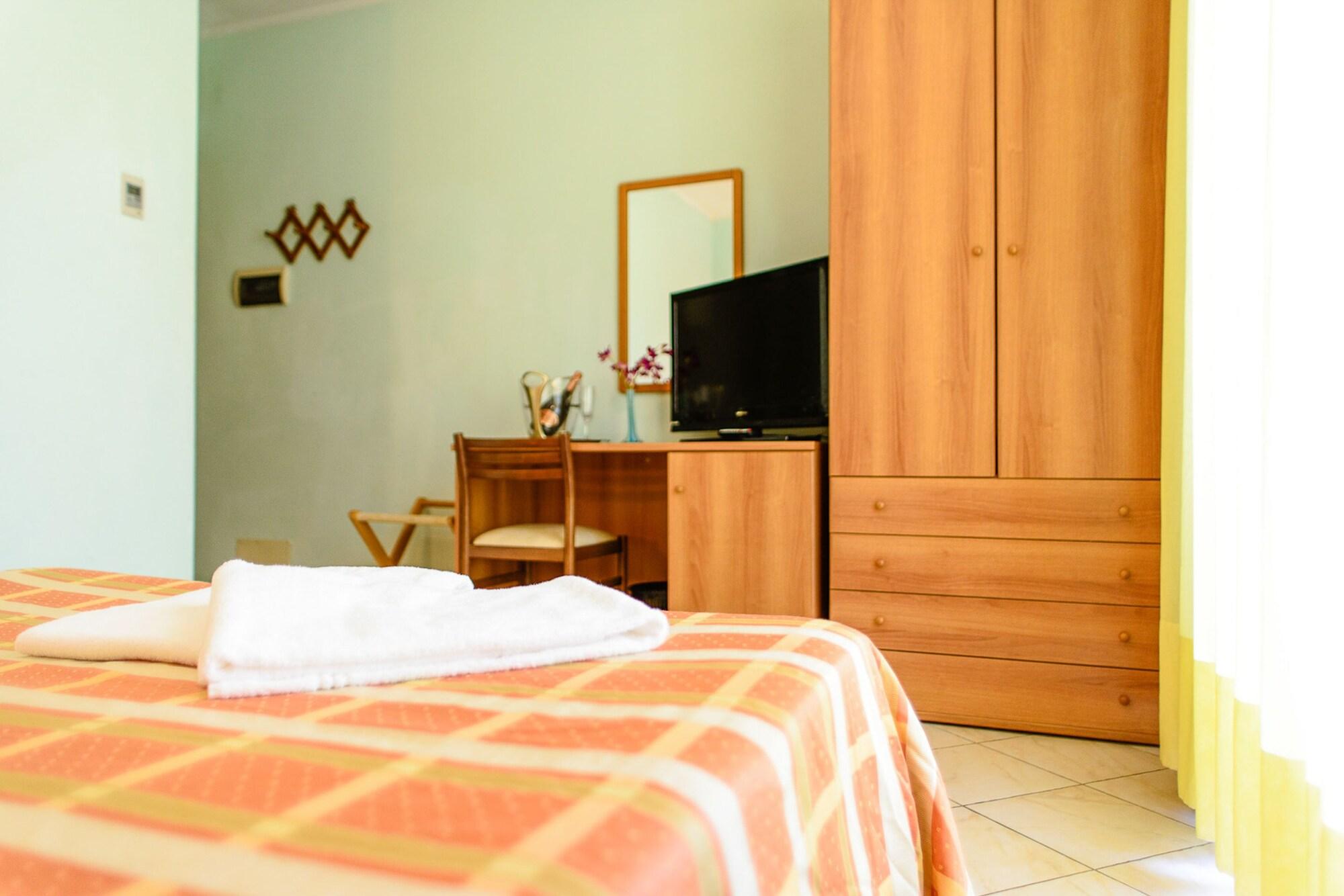 Hotel Villa Adriana Viareggio Extérieur photo